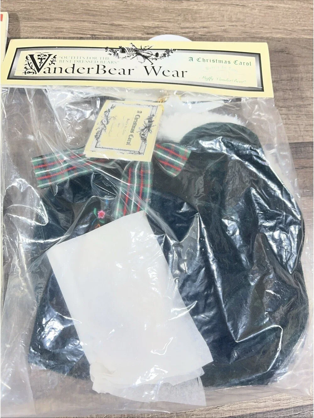 VanderBear Wear A Christmas Carol Outfits Muffy VanderBear NIP 1996